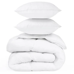 Idmarket Couette 220x240 CM ELLIE Blanche Microfibre 700 Gr + 2 Oreillers -Talamo Magasin couette 220x240 cm ellie blanche microfibre 700 gr 2 oreil 13421074 36703118 118 1140x1140