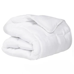 Idmarket Couette 220x240 CM ELLIE Blanche Microfibre 700 Gr + 2 Oreillers -Talamo Magasin couette 220x240 cm ellie blanche microfibre 700 gr 2 oreil 13421074 36703122 122 1140x1140